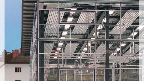 Zehnder: Neue Regelungstechnik für Deckenstrahlplatten